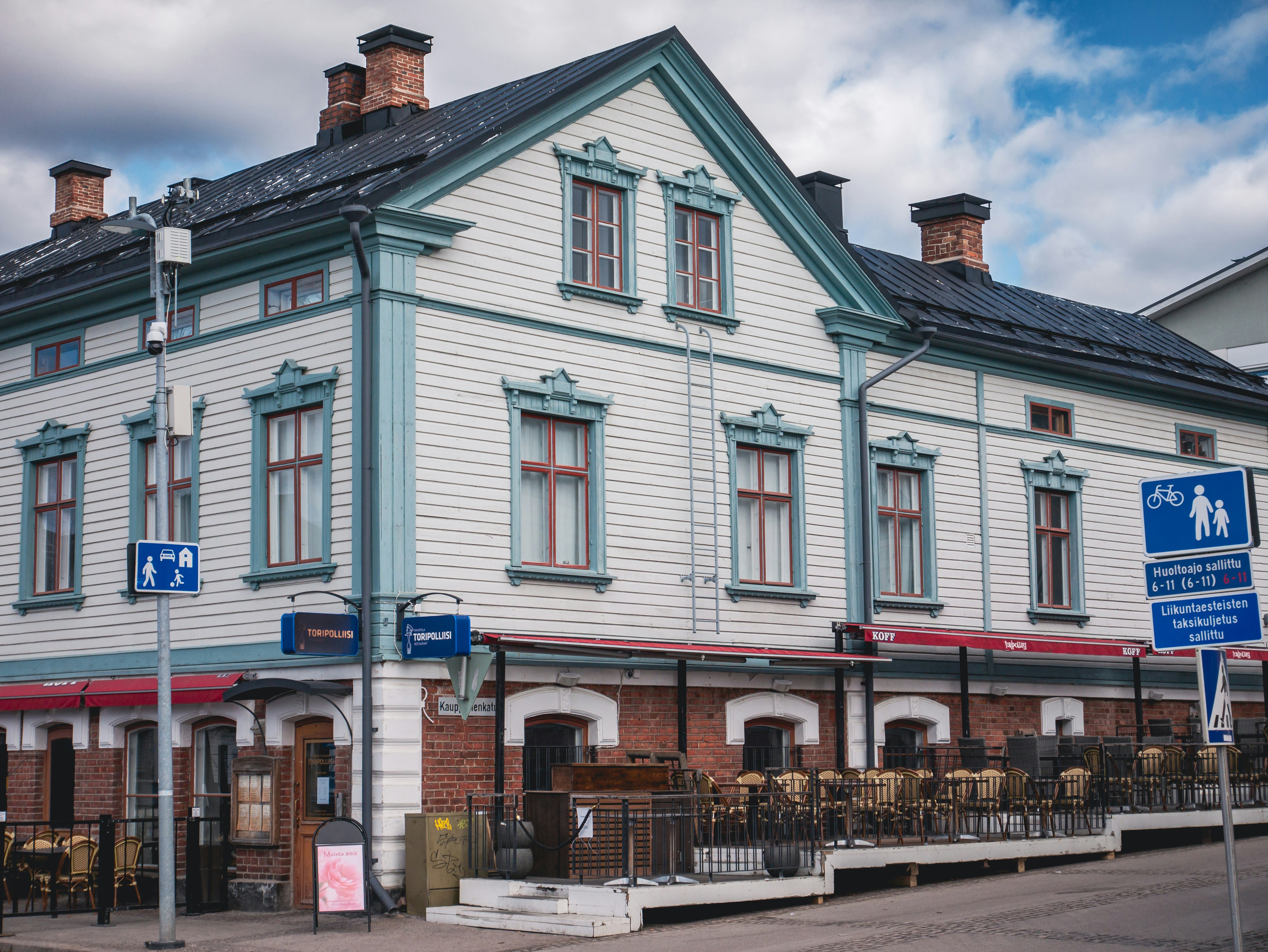 Photo by Unsplash An illustrative photo of a large white building