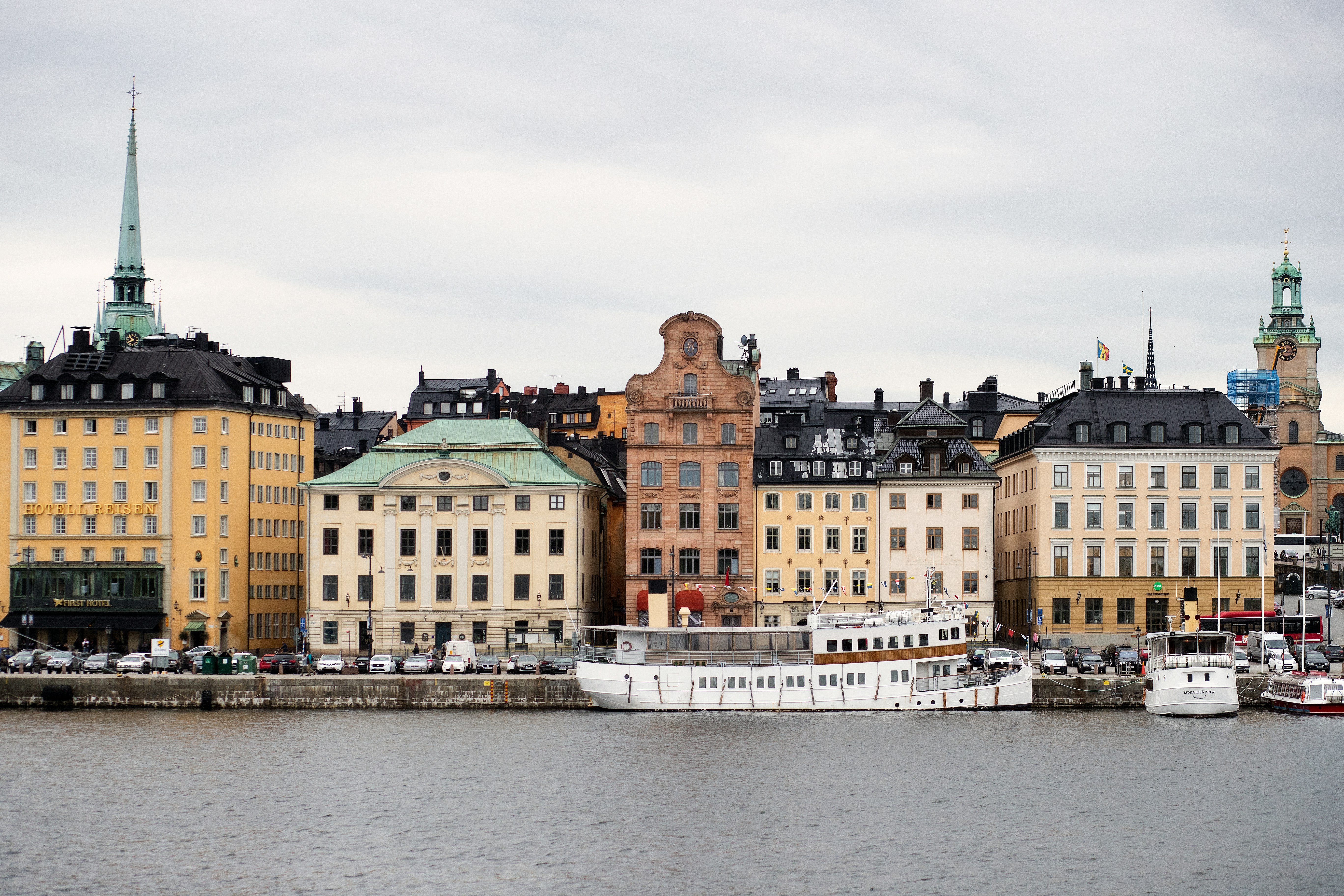 An illustrative photo of buildings.