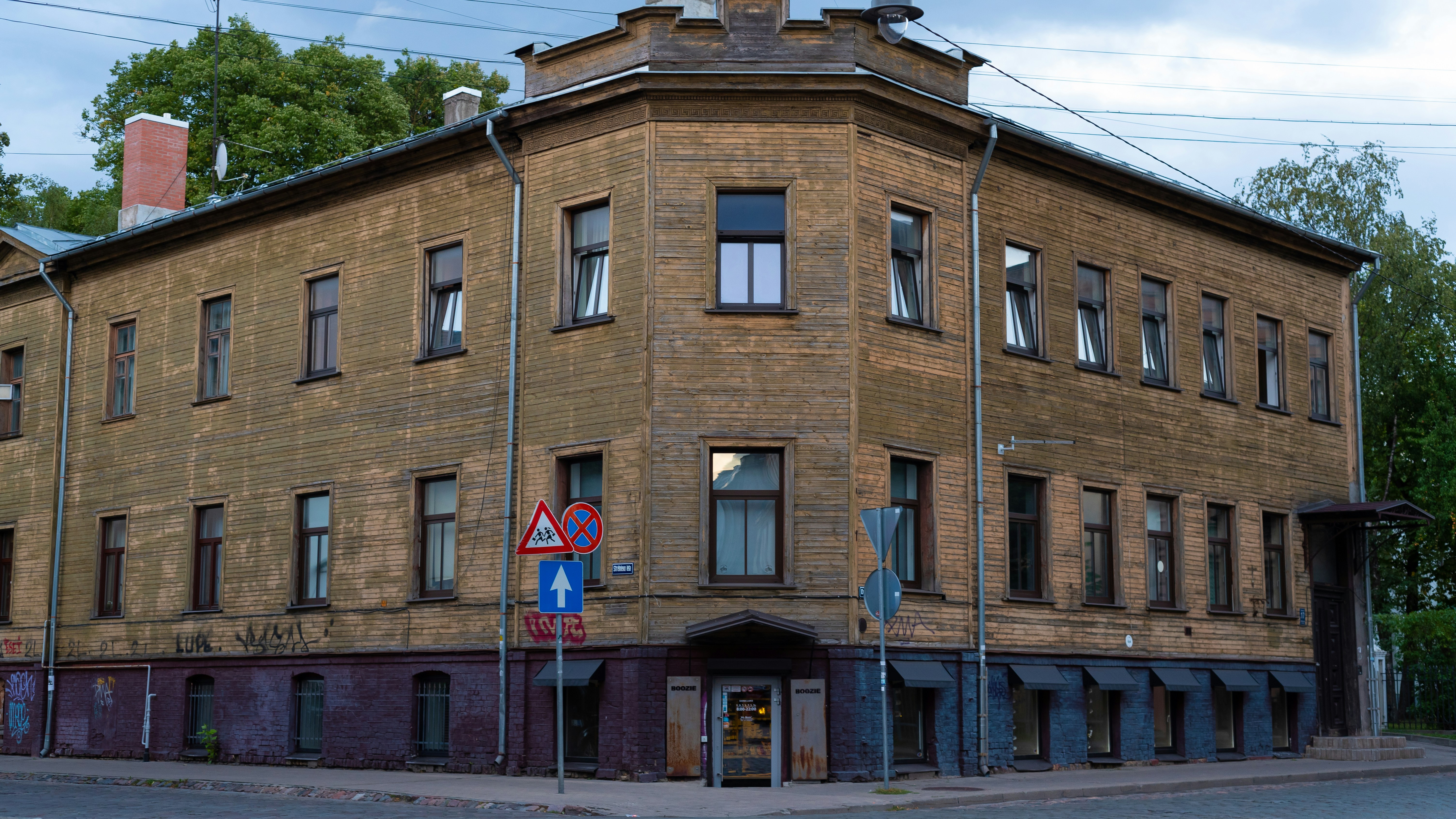 An illustrative photo of an old corner building