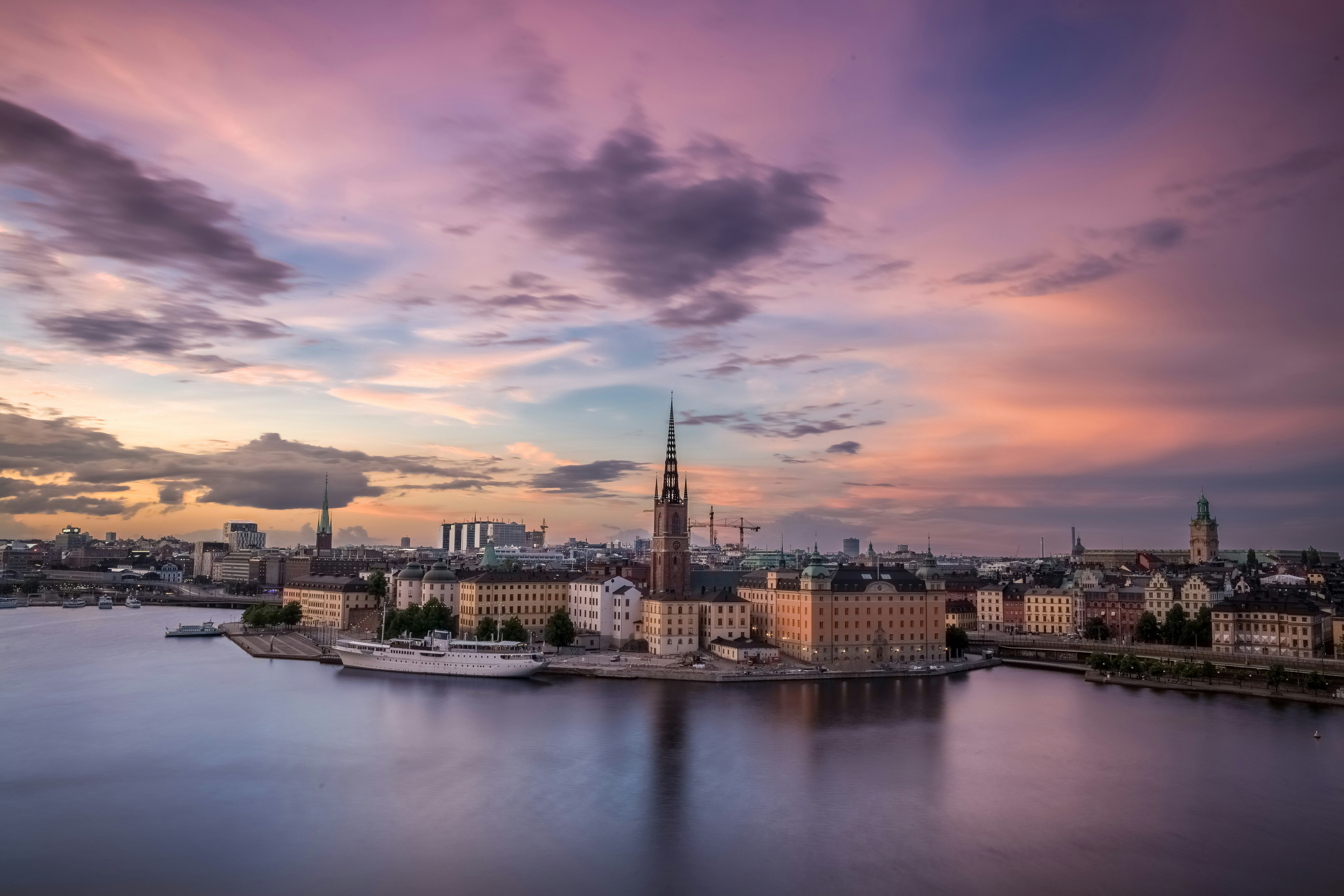 An illustrative photo of buildings.