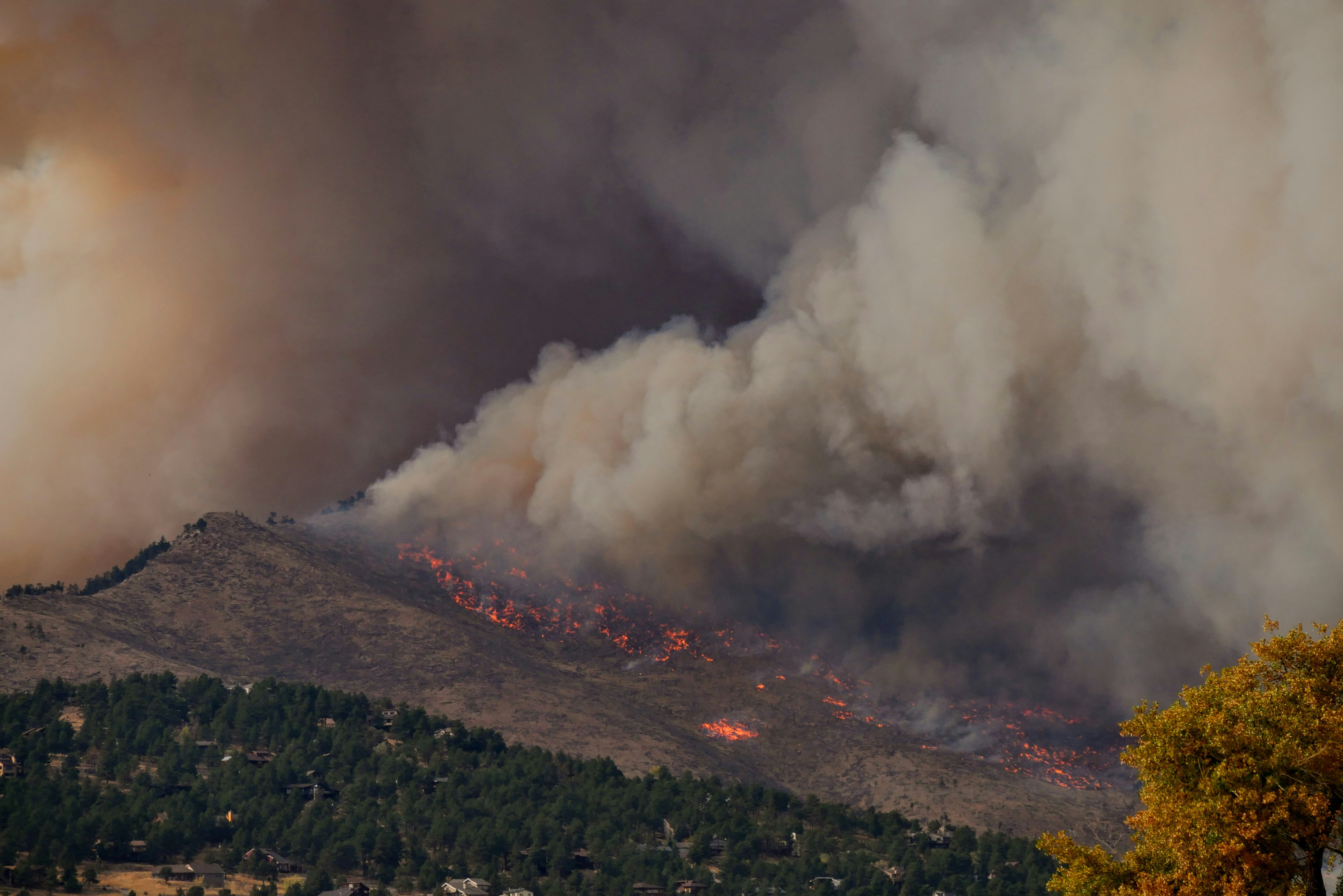 An illustrative photo of white smoke.