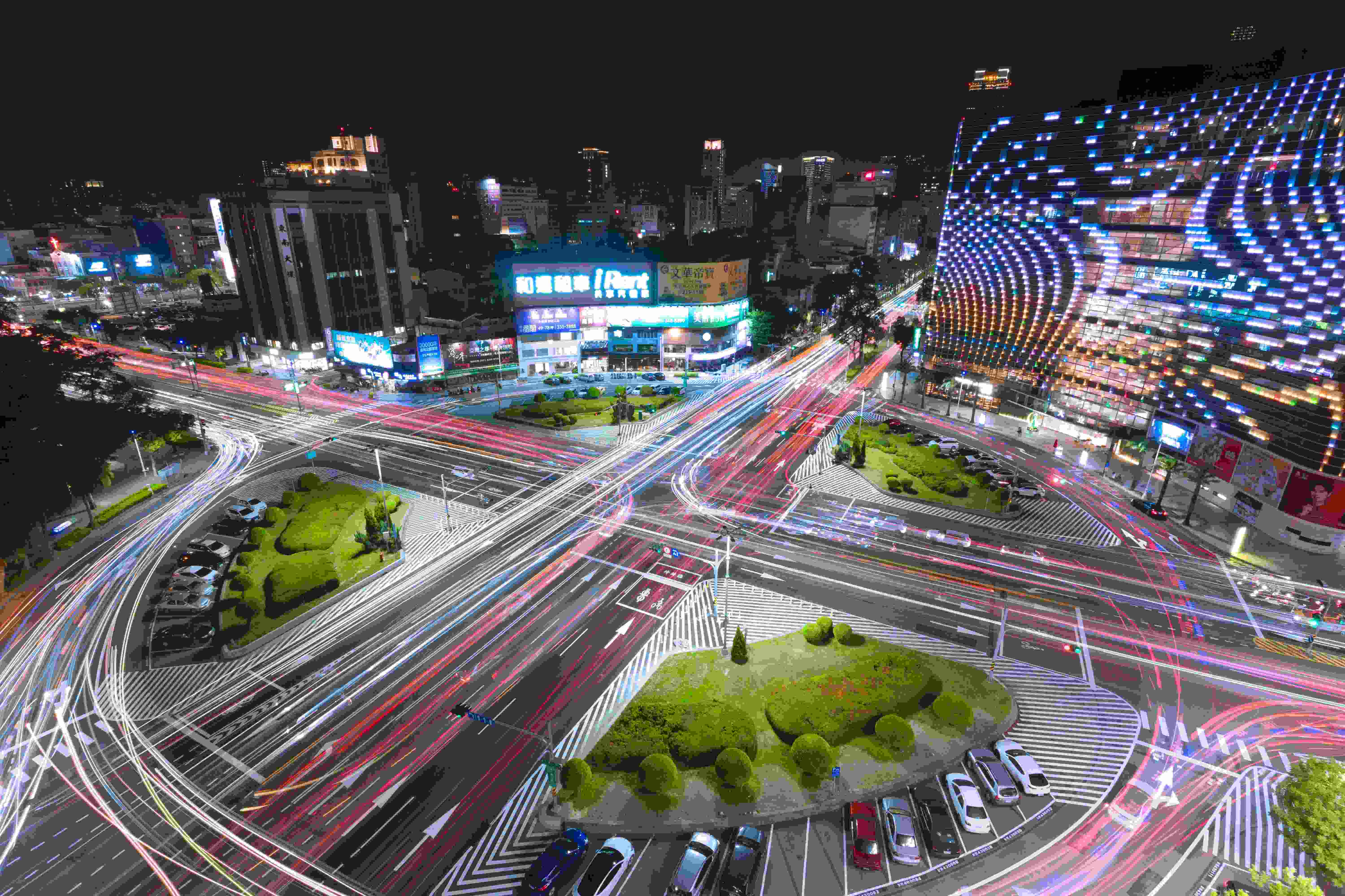 Photo by Unsplash An illustrative photo of a city street filled with lots of traffic at night.