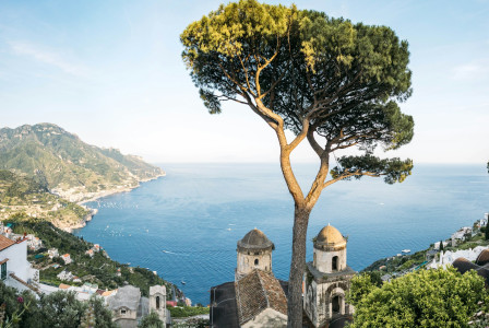 The photo presents a coastal landscape in Italy.