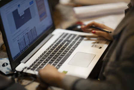 An illustrative photo of an office setting.