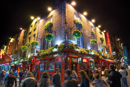 An illustrative photo of Temple Bar pub with a lively atmosphere