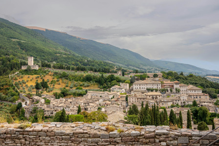 An illustrative photo of a village in the mountains.