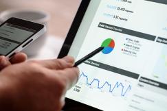 An illustrative photo of various digital marketing elements.
