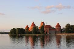 An illustrative photo of a castle.