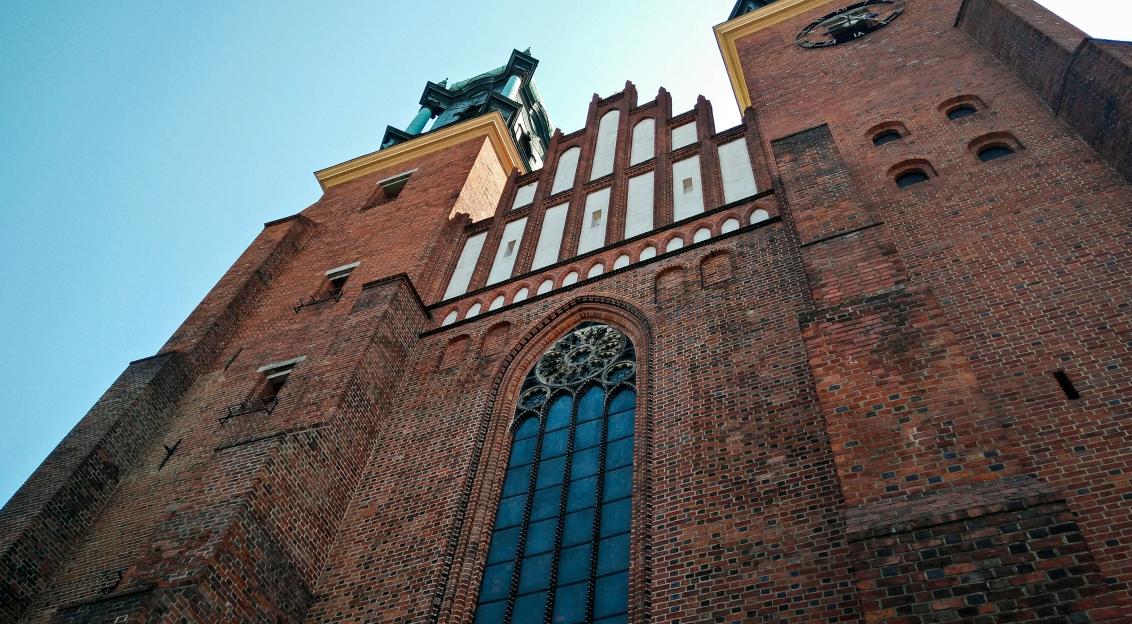 An illustrative photo of the brown church in Poznan