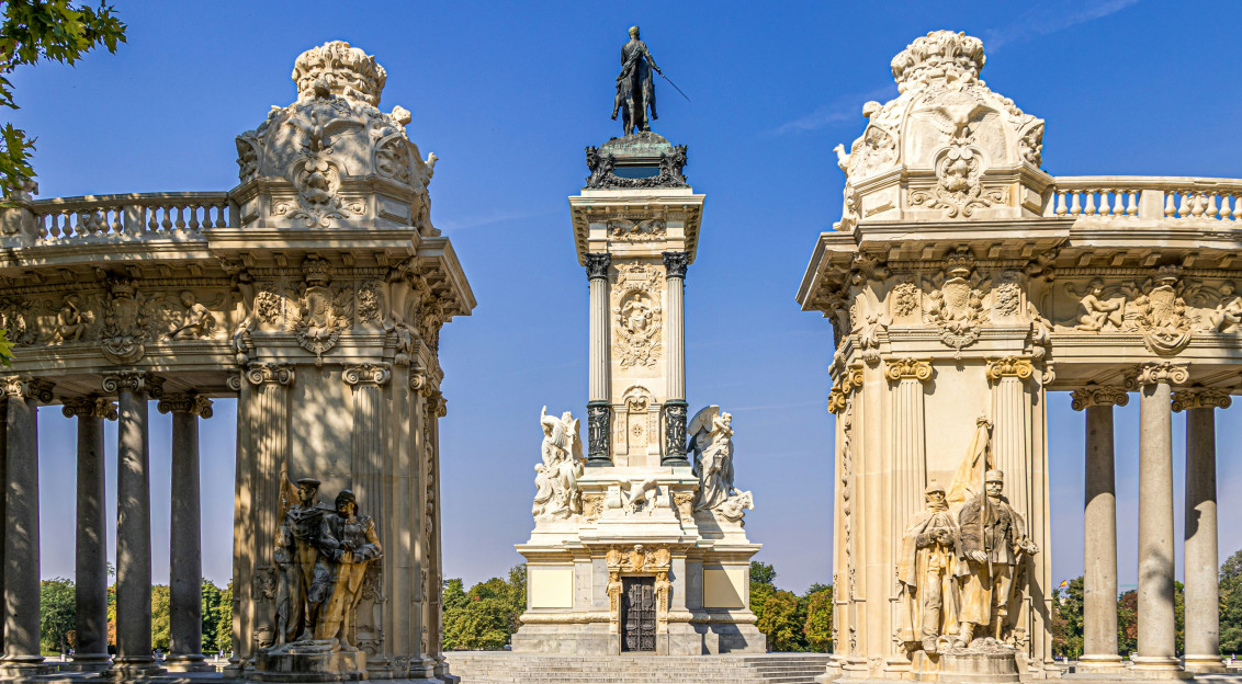 An illustrative photo of a white monument.