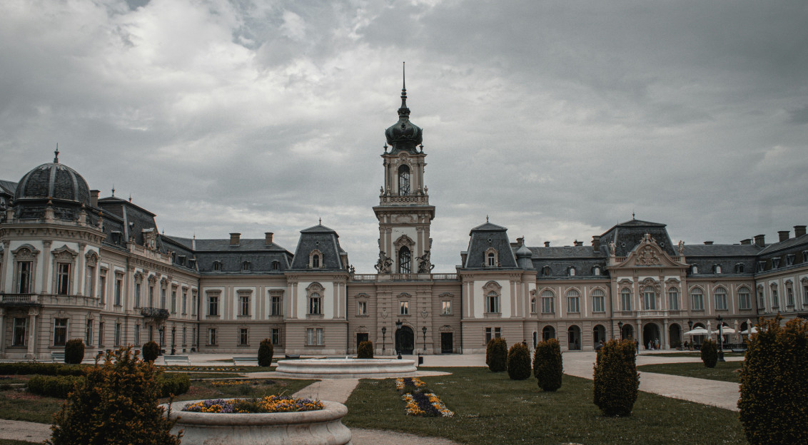 Photo by Unsplash An illustrative photo of a large palace.